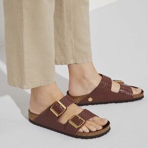 Birkenstock Arizona Rivet Logo Embossed Leather Brown/Chocolate Size 37 Size 6